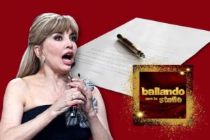Milly Carlucci, foglio e penna, logo Ballando con le Stelle