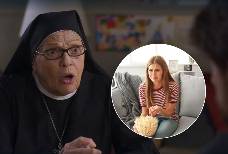Personaggio Suor Costanza e donna che piange