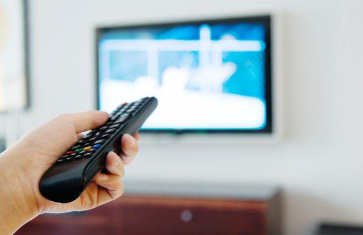 telecomando e tv