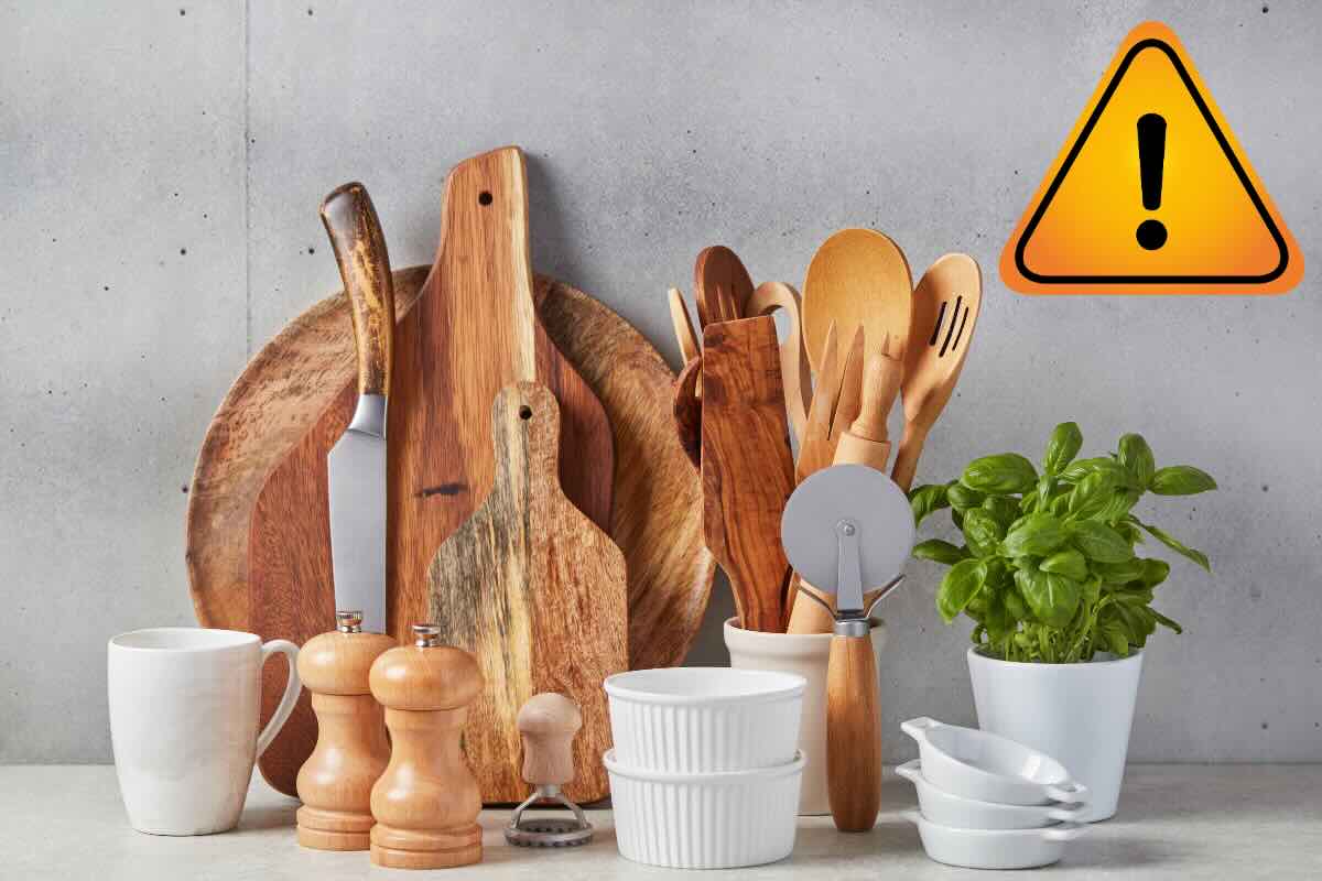Oggetti da cucina in legno