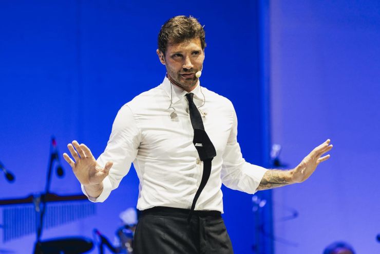 Stefano De Martino sul palco